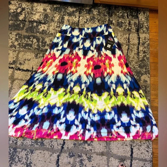 Milly Skirt - Picture 5 of 6